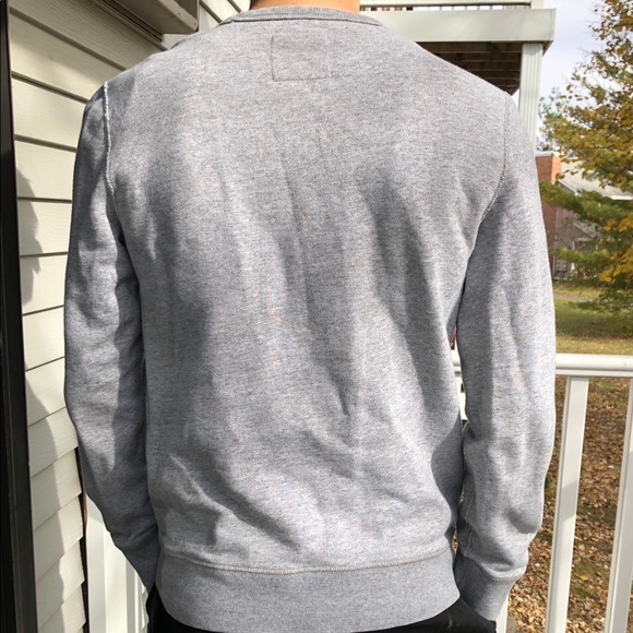 GAP Crewneck Sweater - Picture 3 of 4